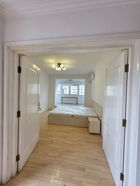 Calea 13 Septembrie, Marriott, apartament 3 camere, 700 eur.