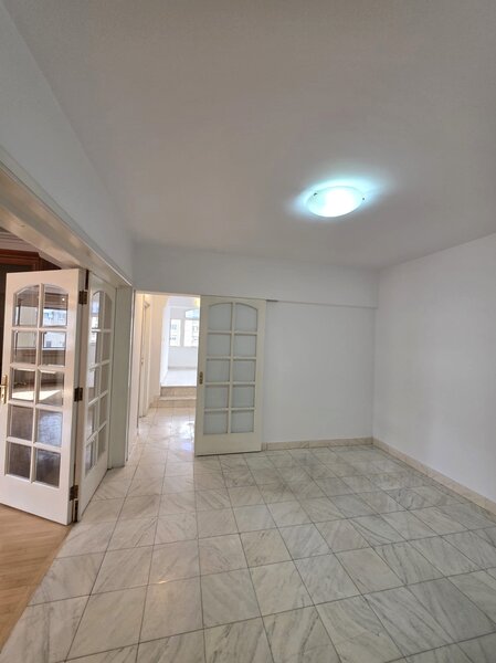 Calea 13 Septembrie, Marriott, apartament 3 camere, 700 eur.