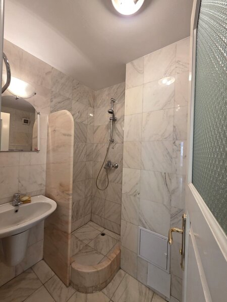 Calea 13 Septembrie, Marriott, apartament 3 camere, 700 eur.